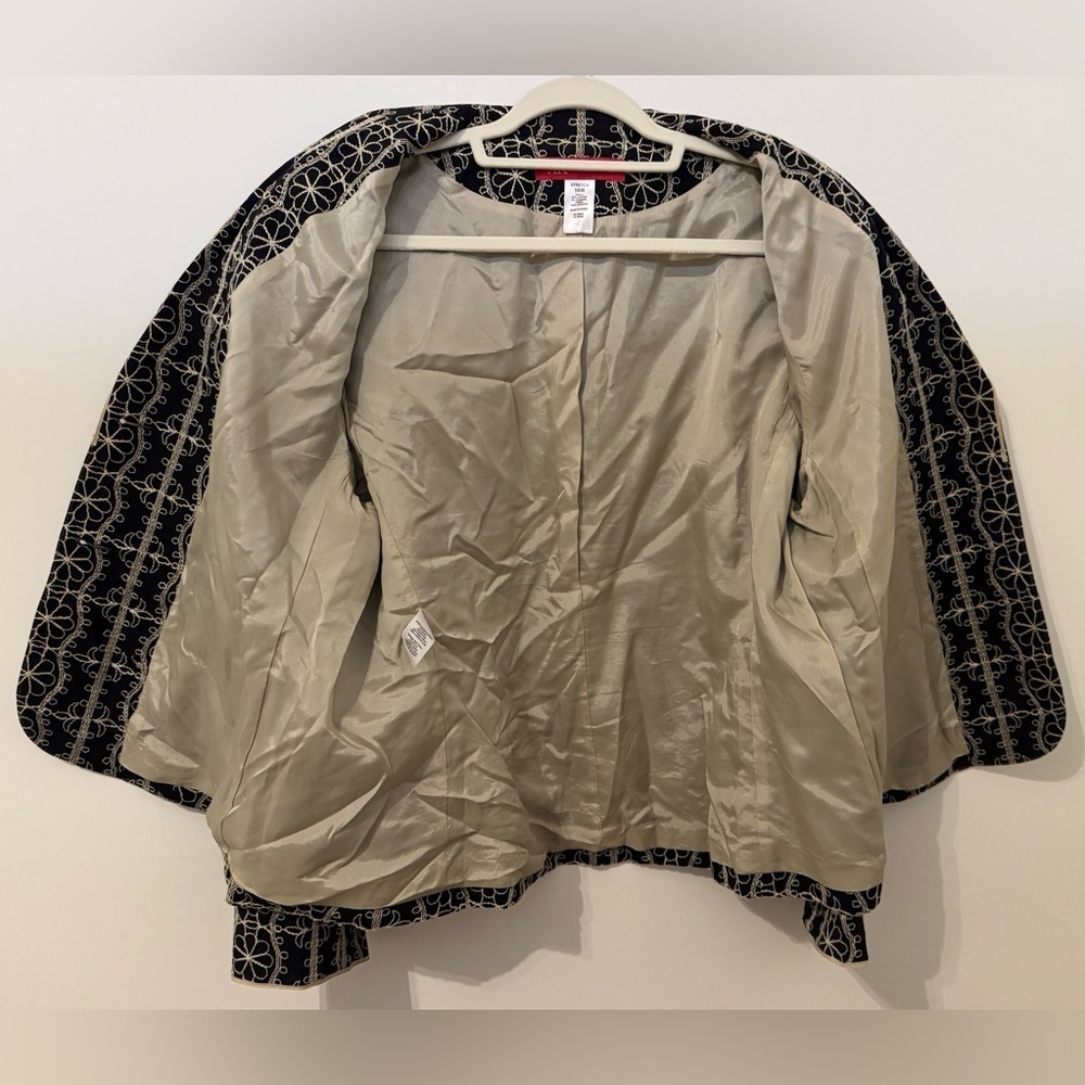Anne Klein Embroidered Tan on Black Floral Jacket Size 16 - Picture 6 of 7